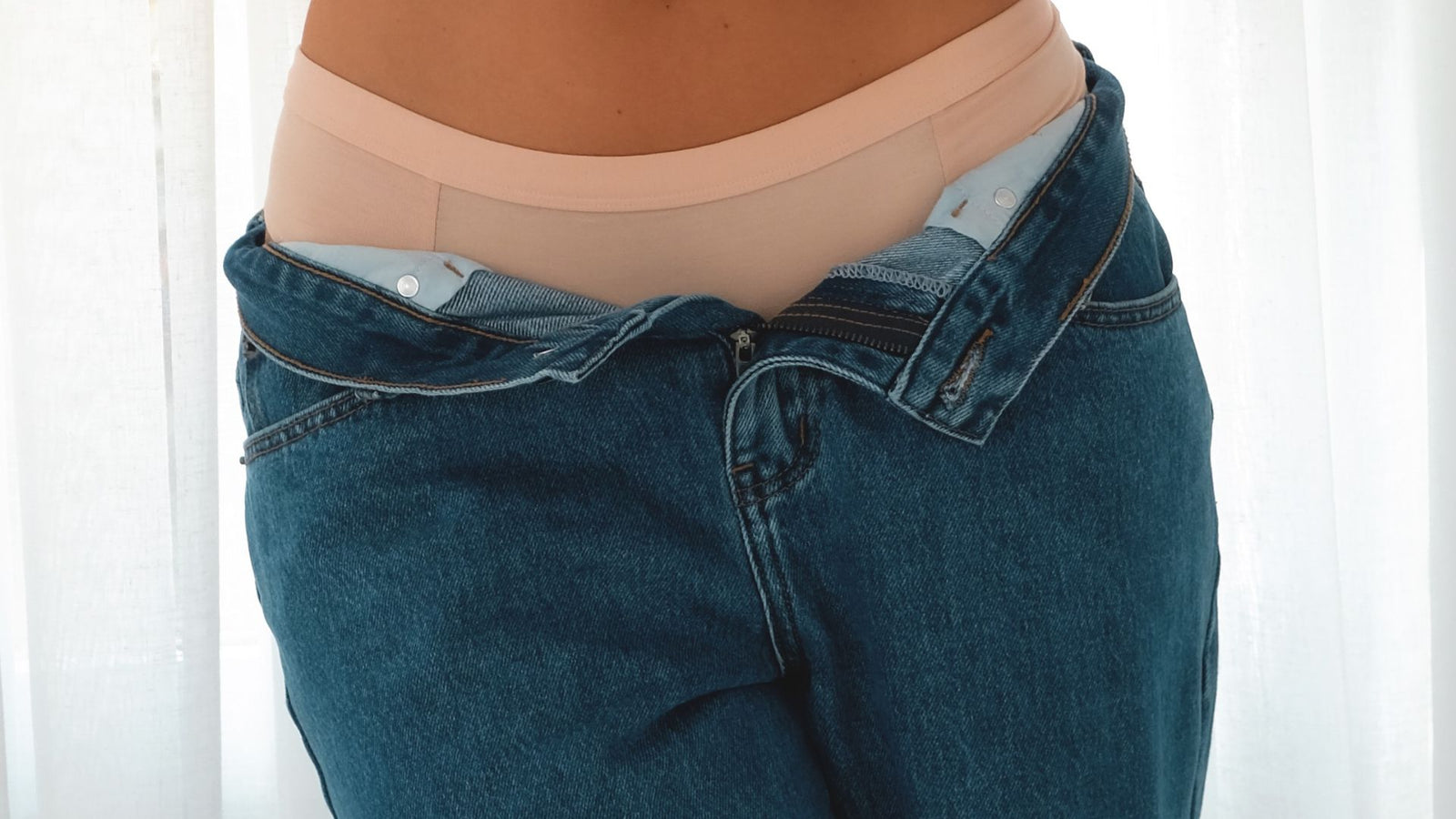 Vixxen Label Cheeky Period Pair
